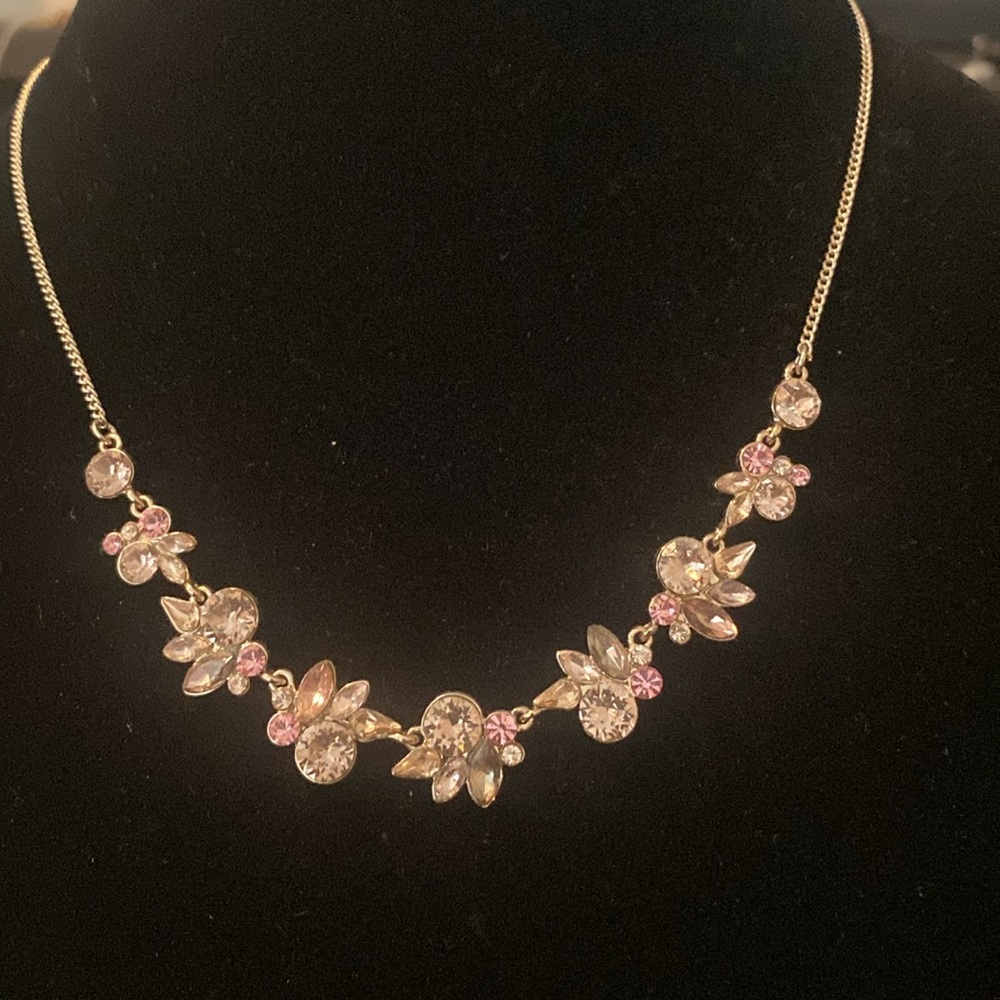 🔥Givenchy statement Necklace 🔥 - Picture 3 of 10